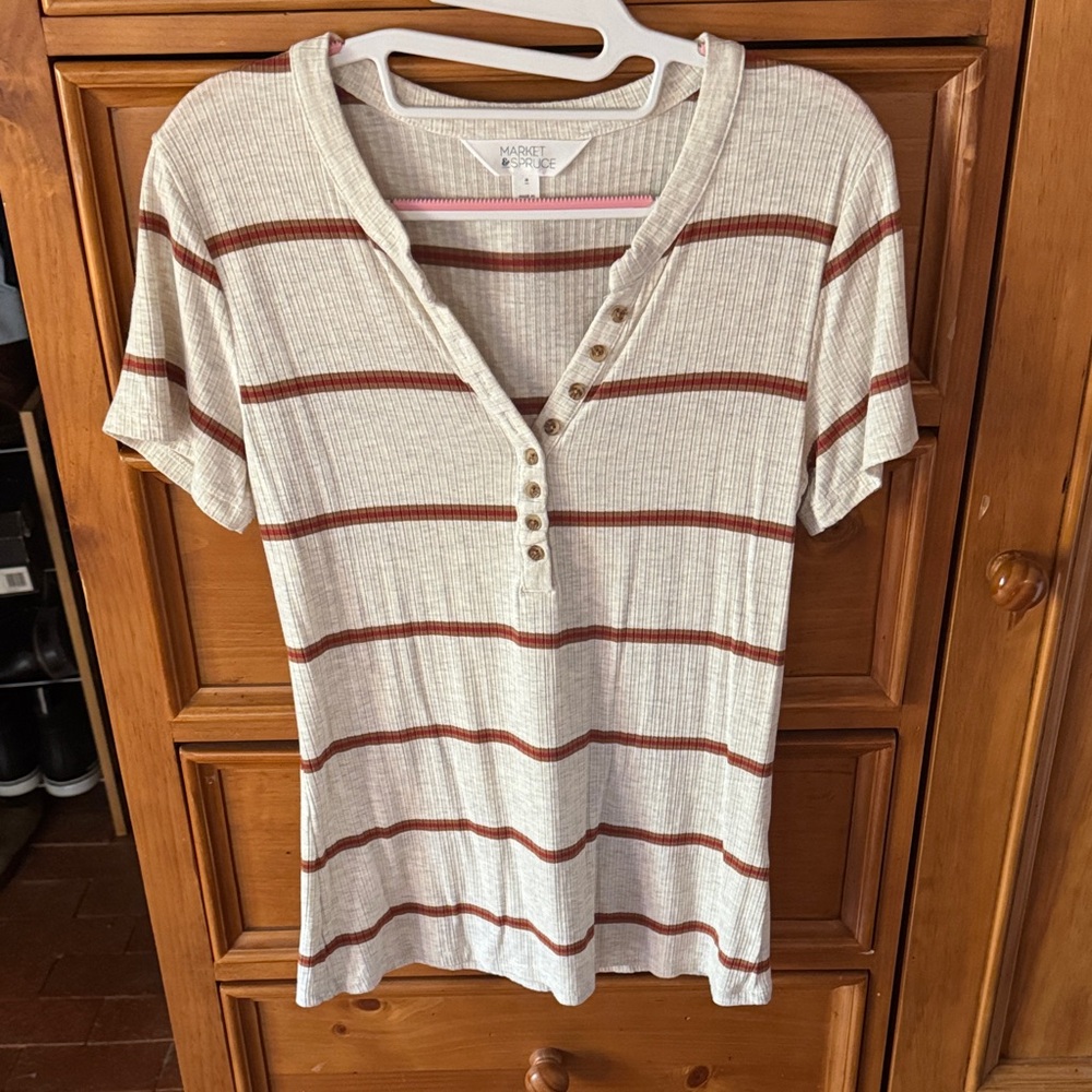 Market & Spruce Cream and Brown Striped Short Sleeve Top